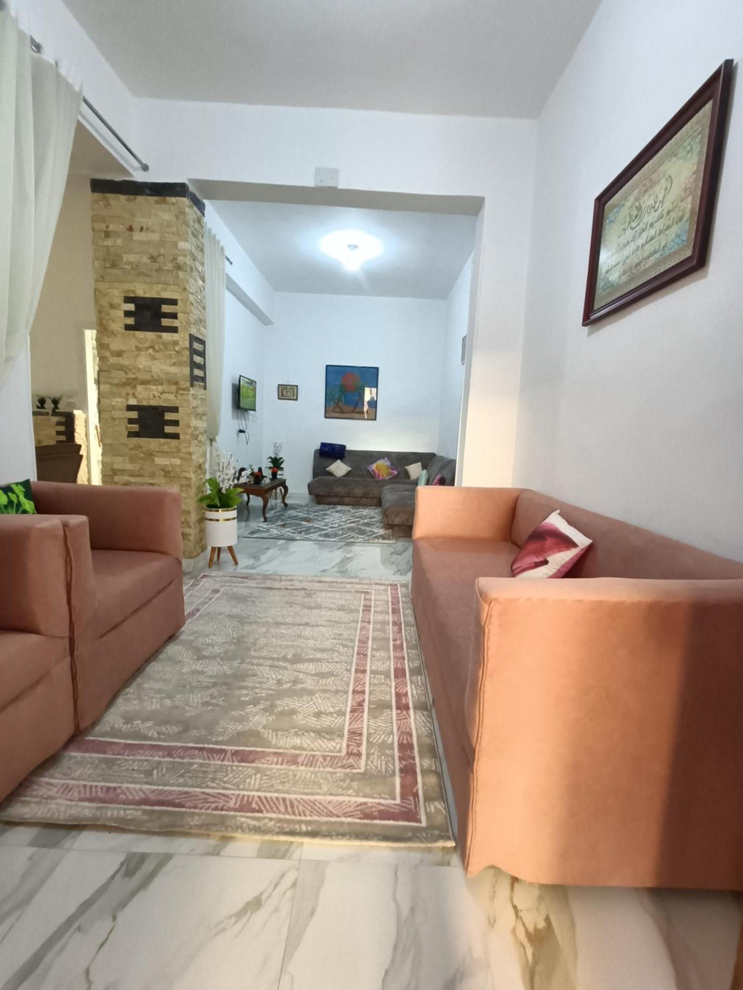 Magic Pyramids Apartment